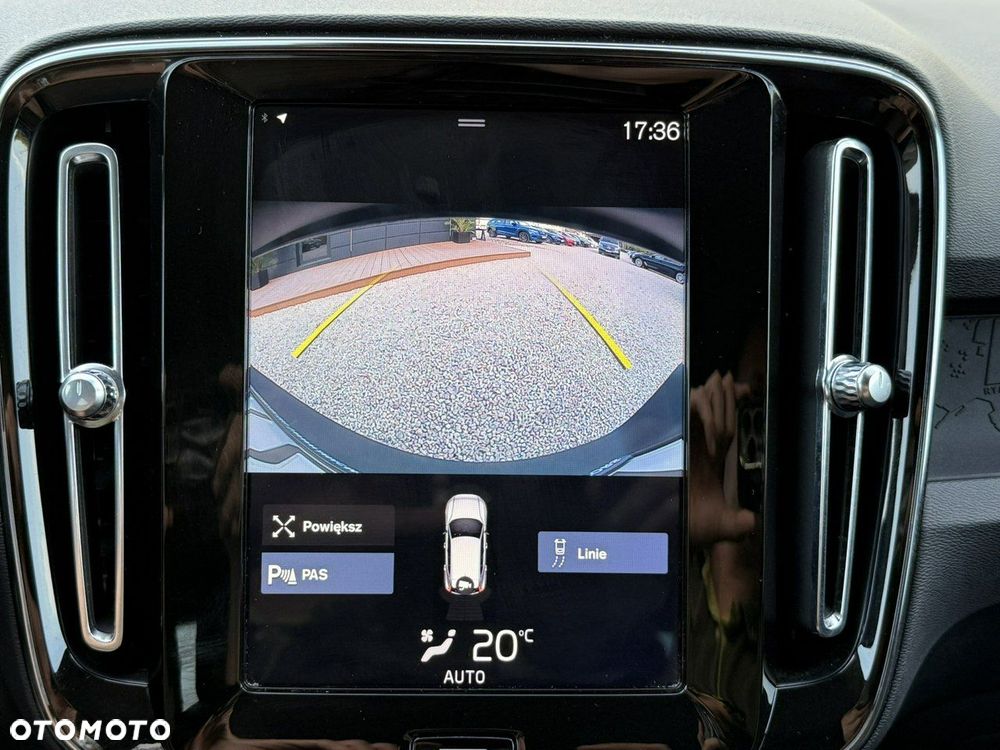Volvo XC 40 T3 Momentum Pro - 29