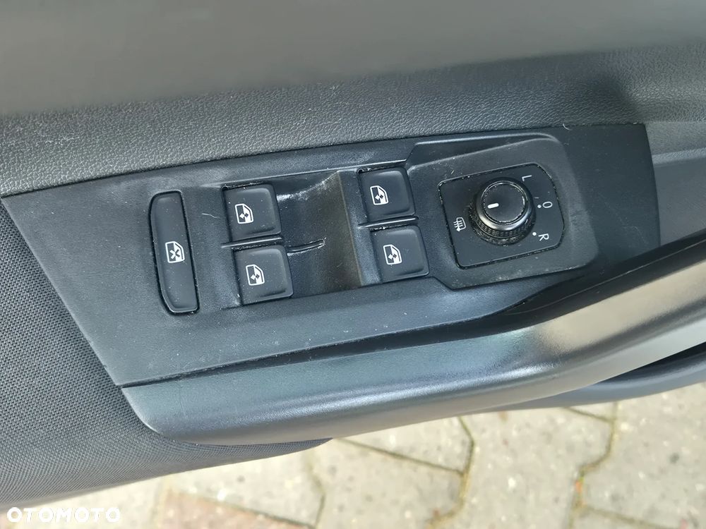 Volkswagen Polo - 9