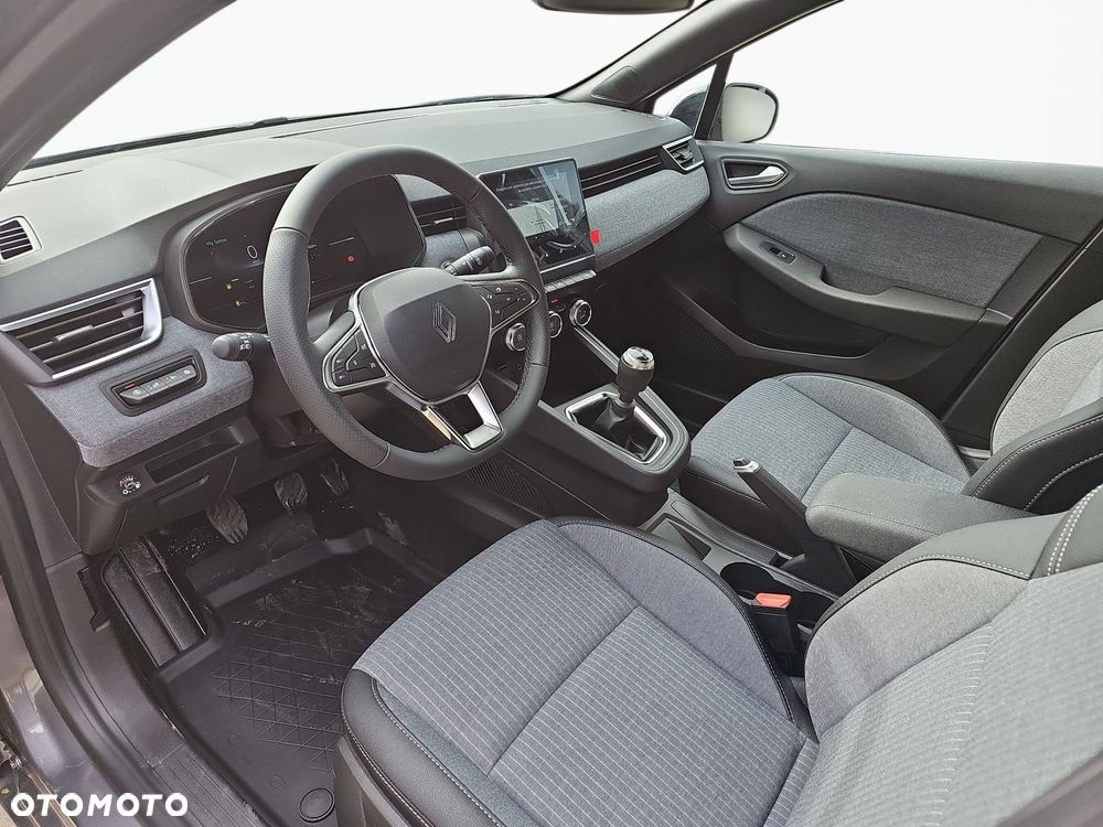 Renault Clio - 10