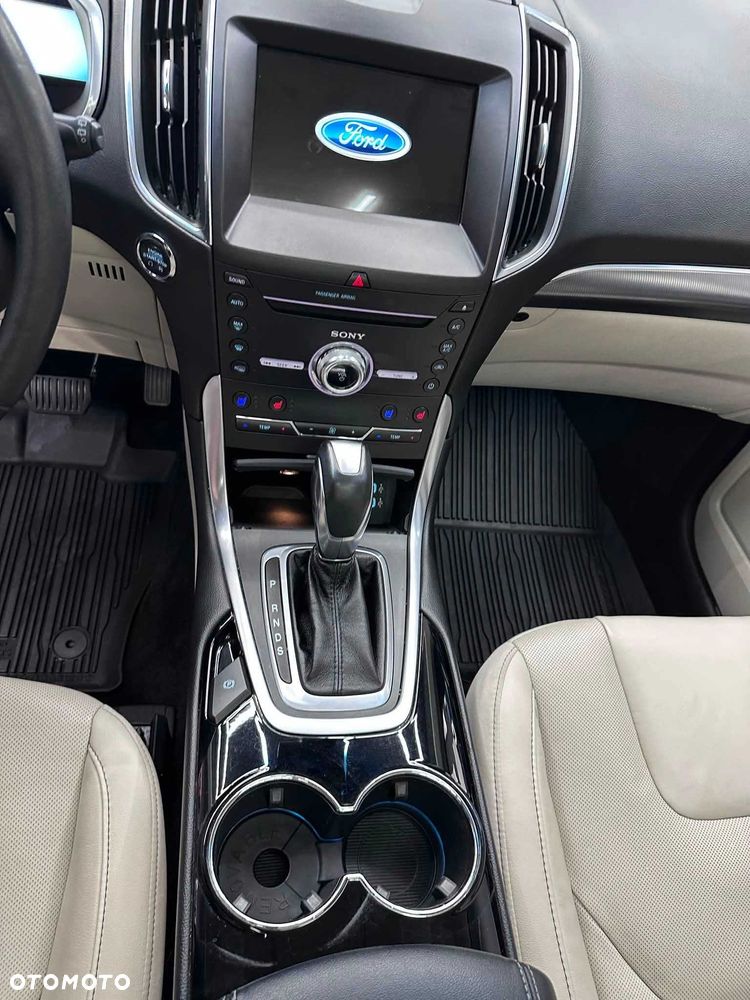 Ford Edge - 3