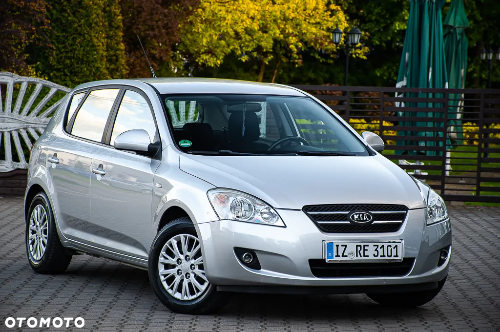 Kia Ceed 2.0 CVVT Spirit - 11