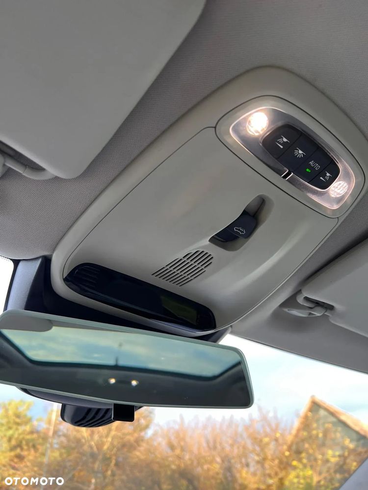 Volvo V40 D3 Geartronic - 21