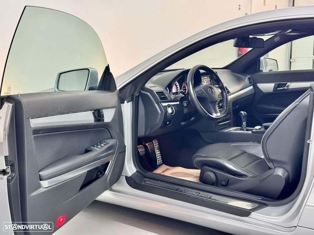 Mercedes-Benz E 220 CDi BlueEfficiency - 22