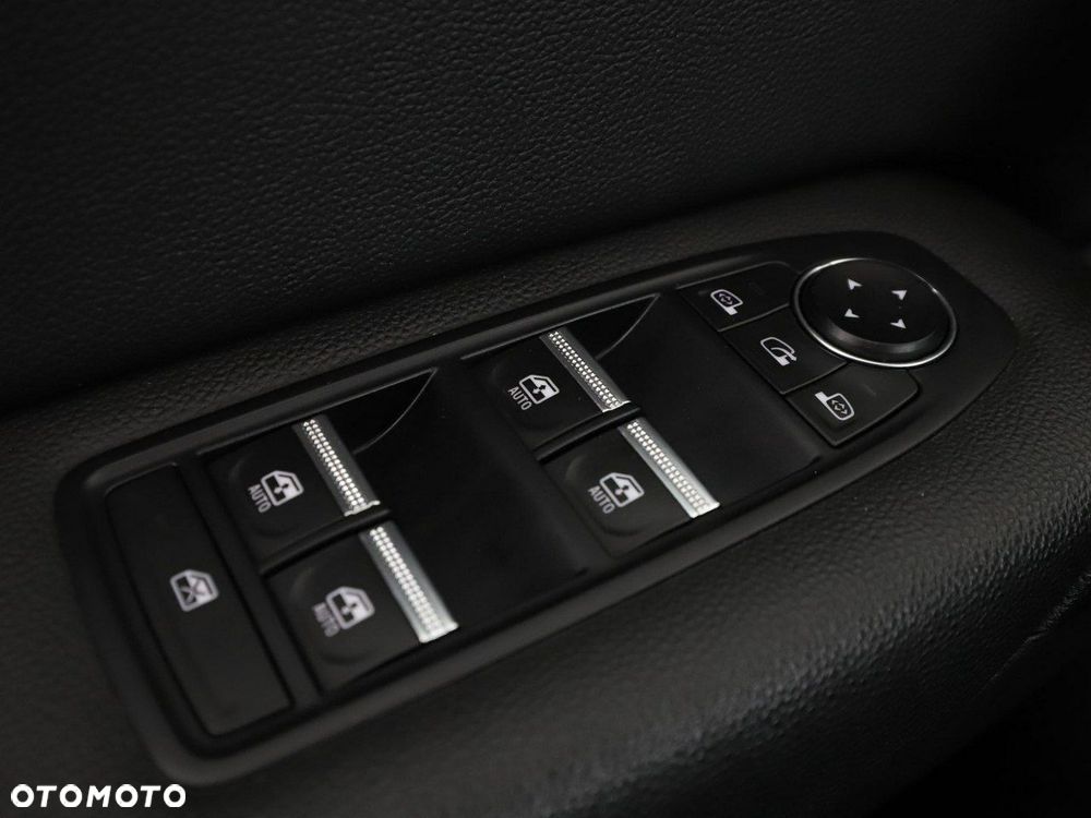 Renault Captur TCe Mild Hybrid 140 EDC GPF EVOLUTION - 39