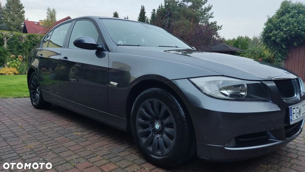 BMW Seria 3 318i - 11