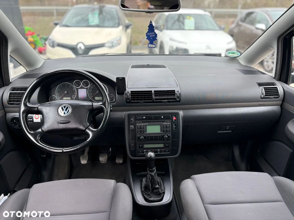 Volkswagen Sharan 1.8T Comfortline - 11