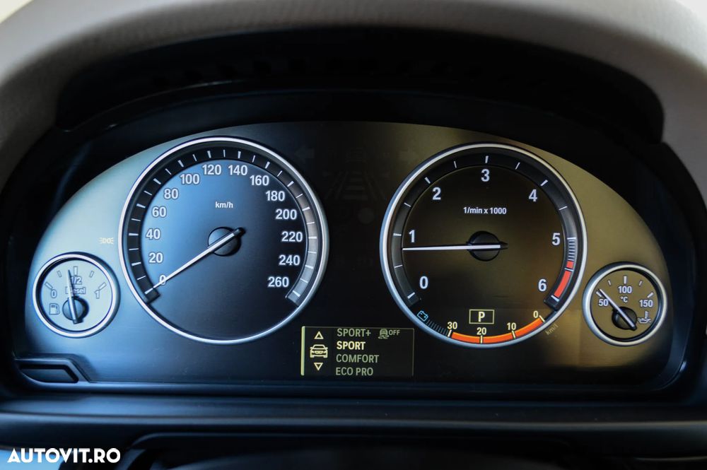 BMW Seria 5 525d xDrive Aut. Modern Line - 18