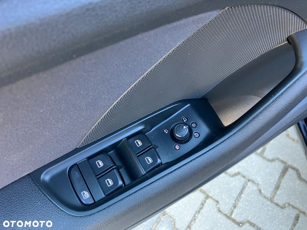 Audi A3 Sportback 2.0 TDI S line Sportpaket - 17