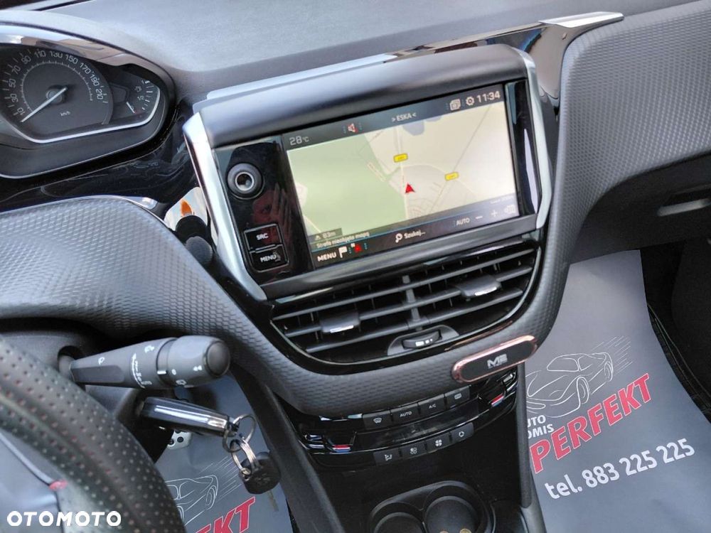 Peugeot 208 - 21