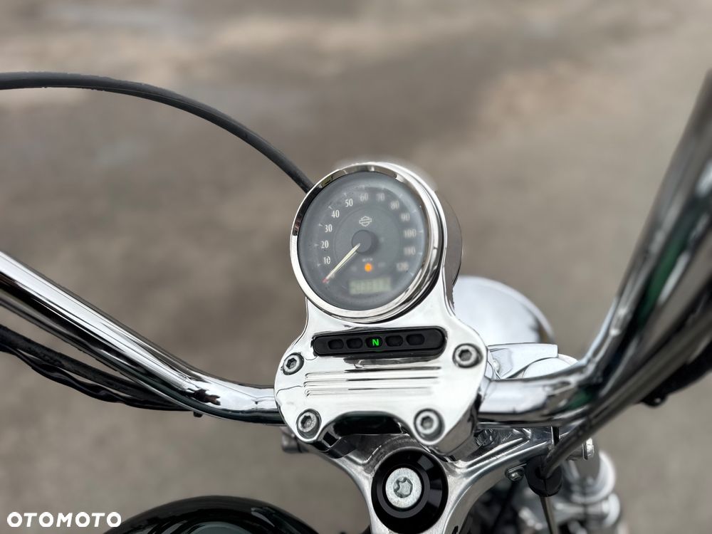 Harley-Davidson Sportster Seventy-Two - 7