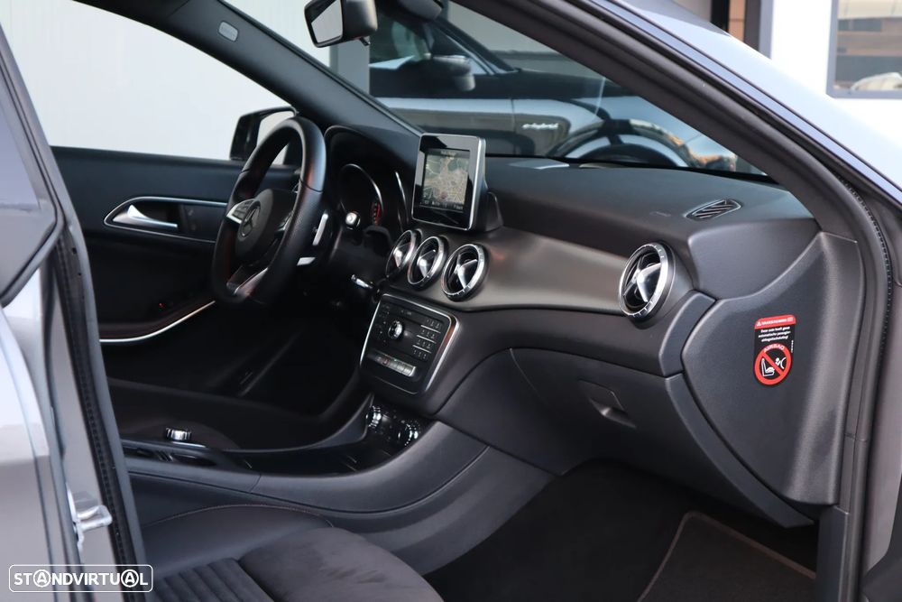 Mercedes-Benz CLA 180 d 7G-DCT AMG Line - 12