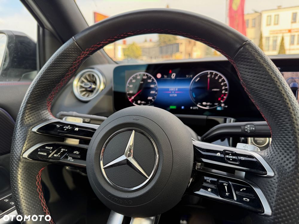 Mercedes-Benz GLA 250e AMG Line - 15