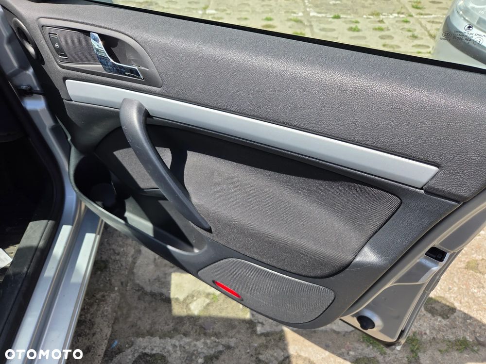 Skoda Octavia 1.6 TDI DPF FAMILY 4x4 - 24