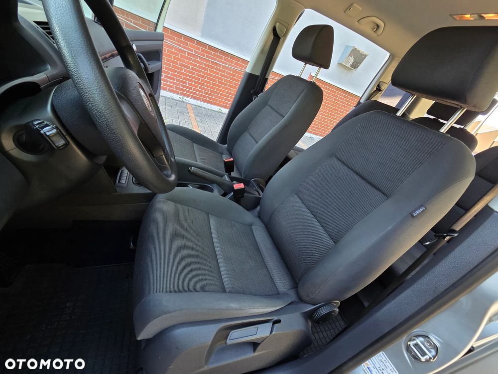 Volkswagen Touran 1.9 TDI DPF Blue Motion Trendline - 26