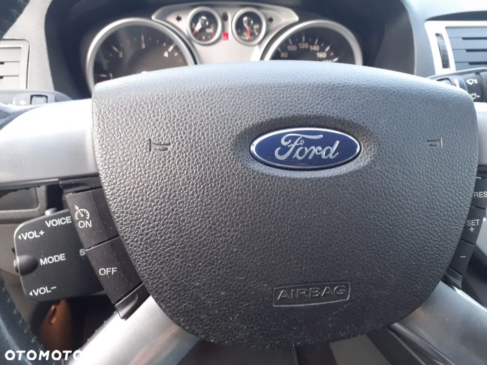 Ford Kuga 2.0 TDCi Titanium - 25