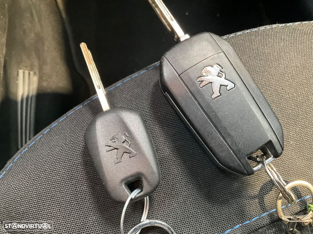 Peugeot 208 1.2 PureTech Style - 10