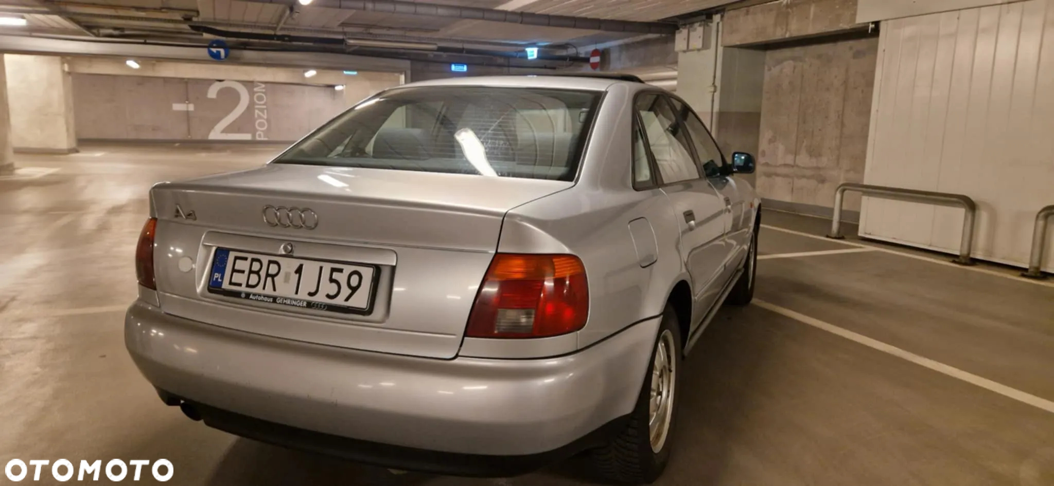 Audi A4 1.6 - 5