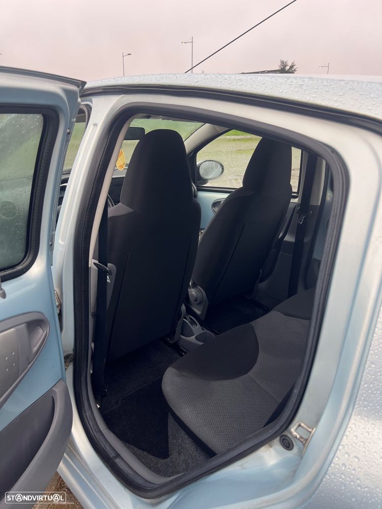 Toyota Aygo 1.0 - 10