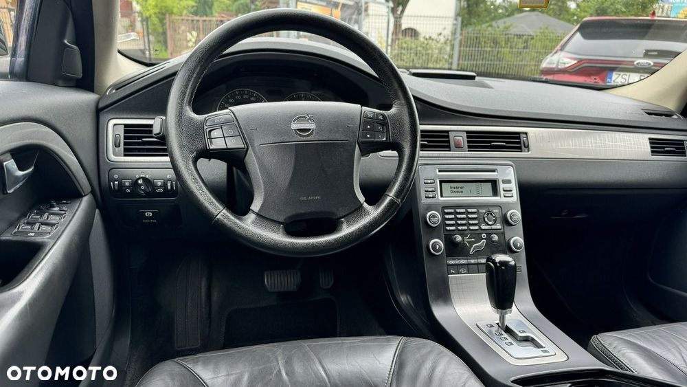 Volvo XC 70 2.4D AWD Kinetic - 18