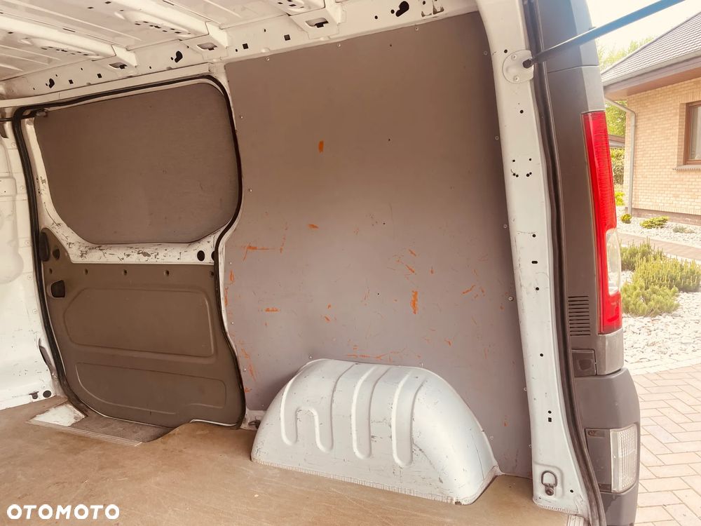 Opel Vivaro - 36