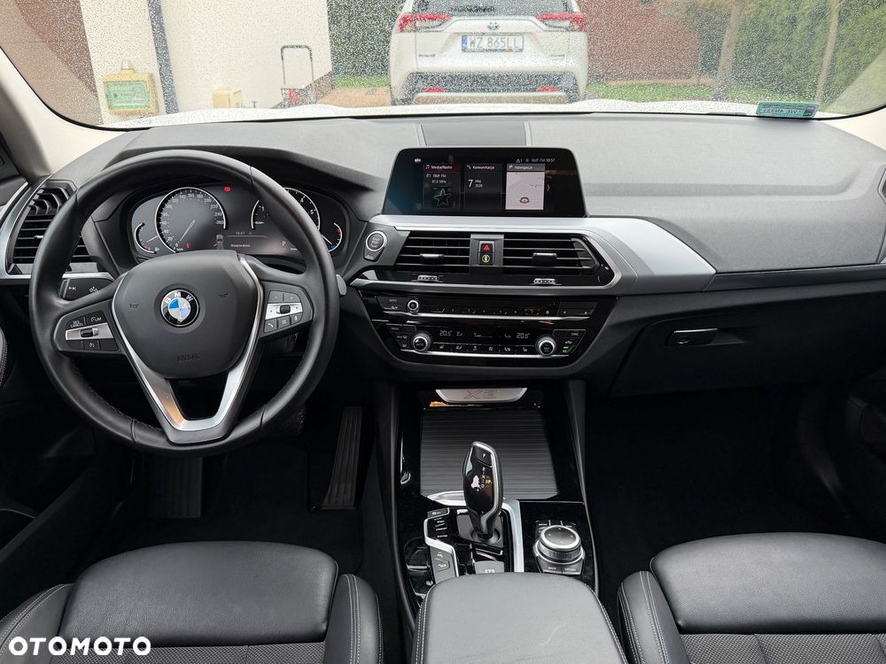 BMW X3 xDrive20i GPF Advantage - 9