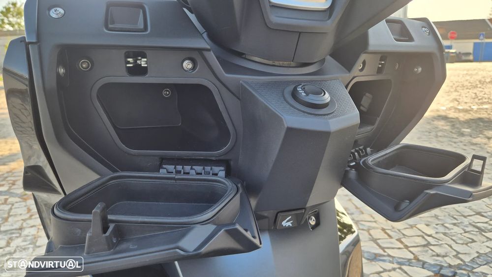 BMW C 400 GT Triple Black - 16