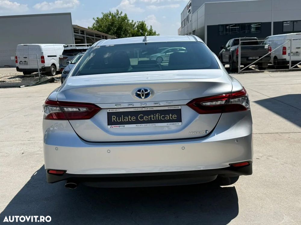 Toyota Camry 2.5 Dynamic - 9