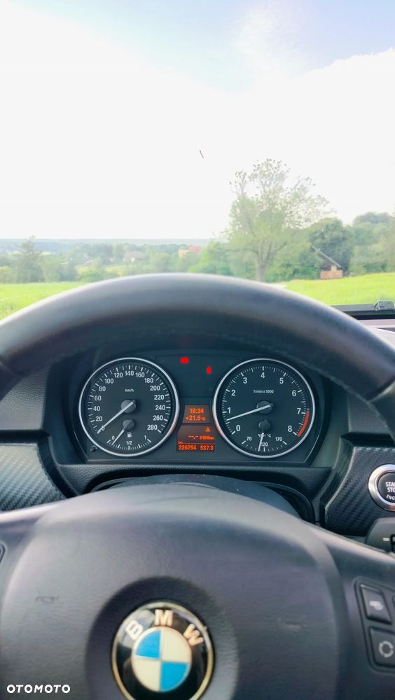 BMW Seria 3 330i - 14