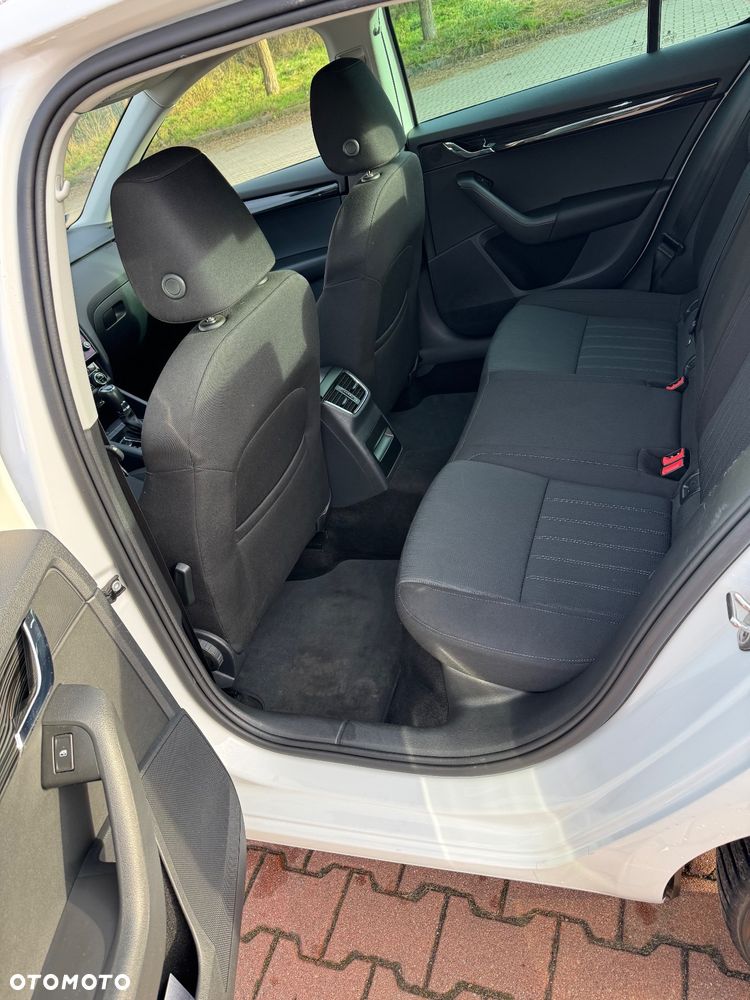Skoda Octavia 1.5 TSI GPF ACT Style DSG - 10