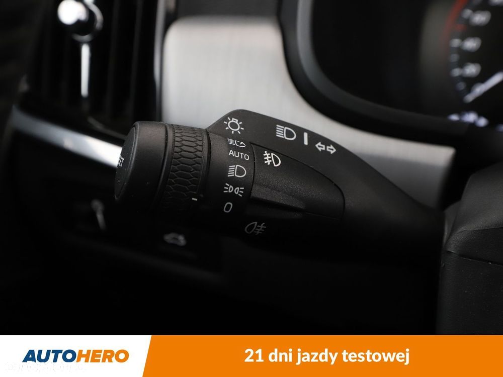 Volvo V90 D3 Momentum - 29