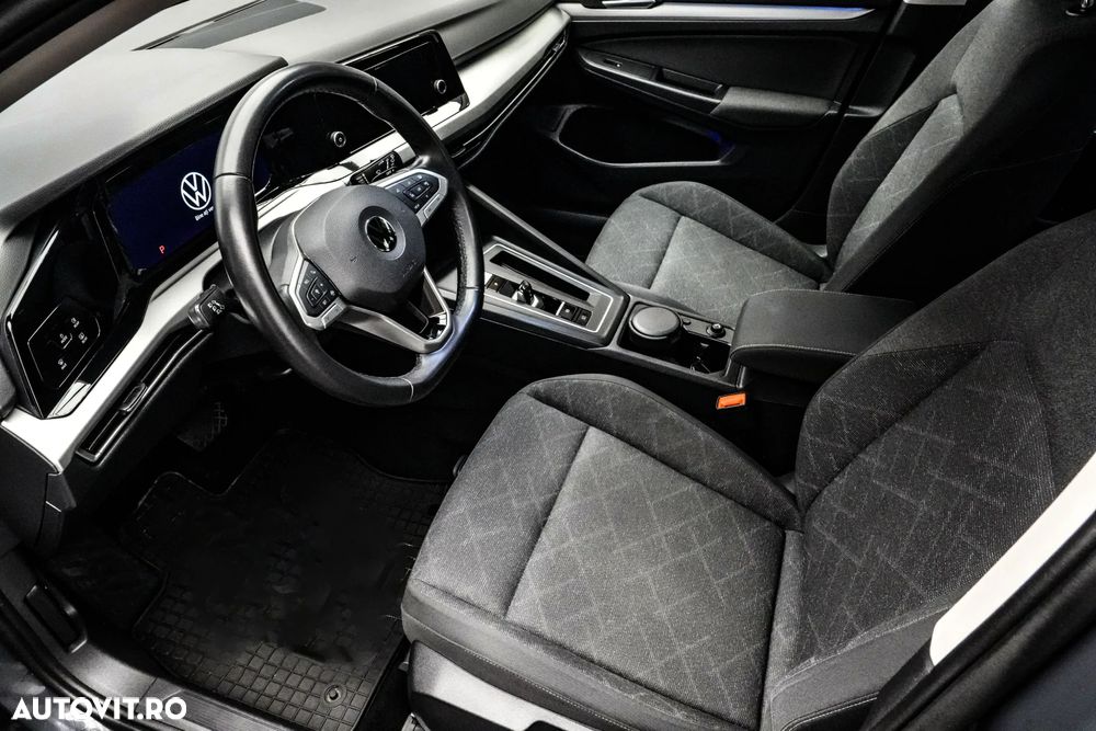 Volkswagen Golf 1.5 eTSI ACT DSG MHEV Style - 11