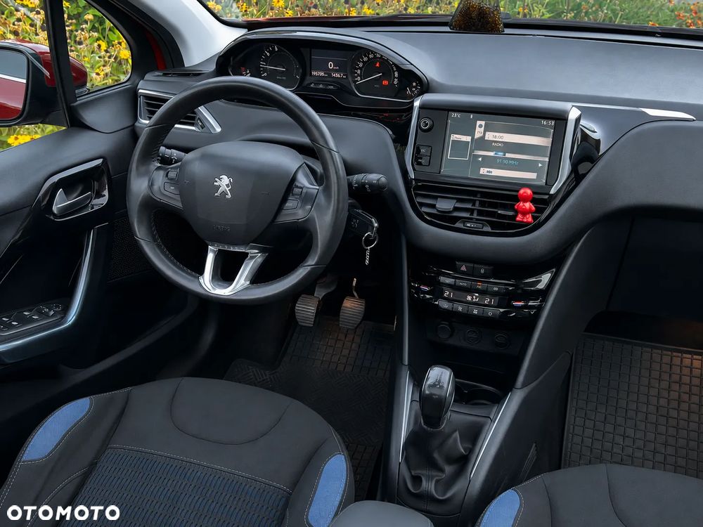 Peugeot 208 1.2 PureTech Allure - 22