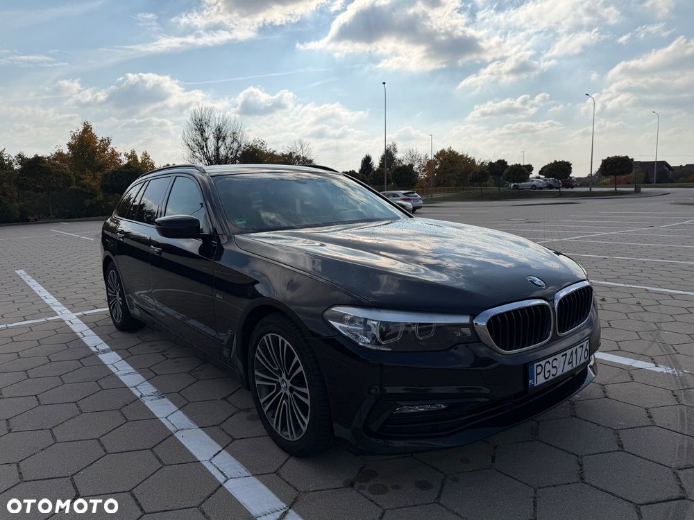 BMW 5 Series 2017 photo 2