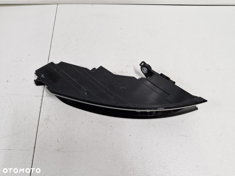 PORSCHE TAYCAN 9J1 LAMPA LEWY TYŁ TYLNA LEWA 9JA945095A - 4
