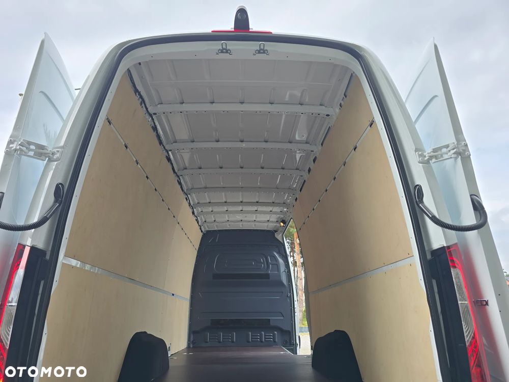 Mercedes-Benz SPRINTER 319 3.0 V6 190KM 60 Tyś km LONG 4,80cm Długi BOGATA OPCJA WYPOSAŻENIA KAMERA FUL LED HIGH PERFORMANCE MBOX 7 cala SEDZENIE KIEROWCY KOMFORTOWE TEMPOMAT AKTYWNY SALON PL STAN NOWY NOWY NOWY SERWIS ASO DO OSTATNIEGO Km - 23
