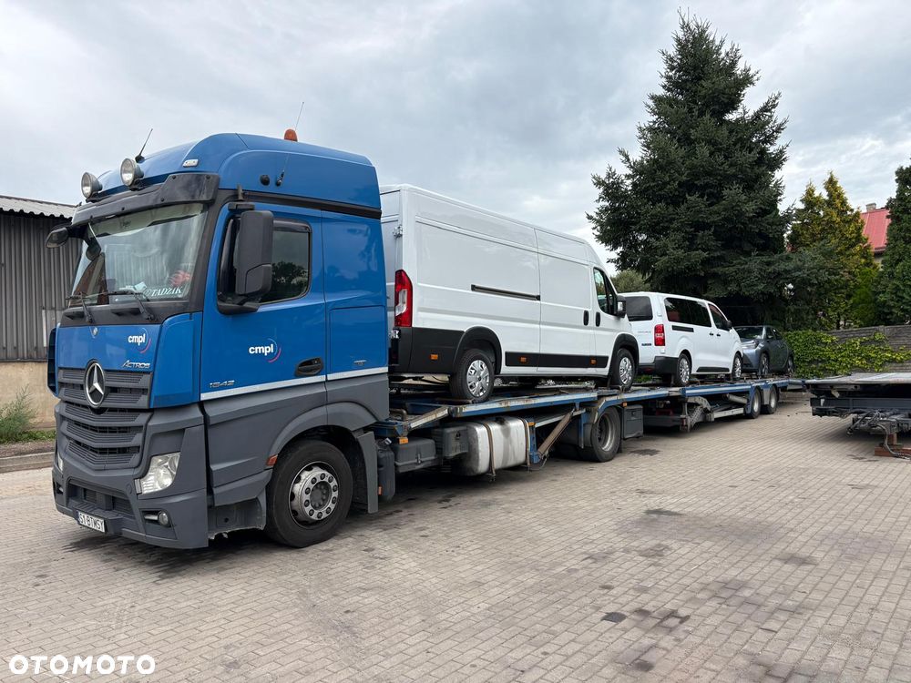 Mercedes-Benz ACTROS - 5