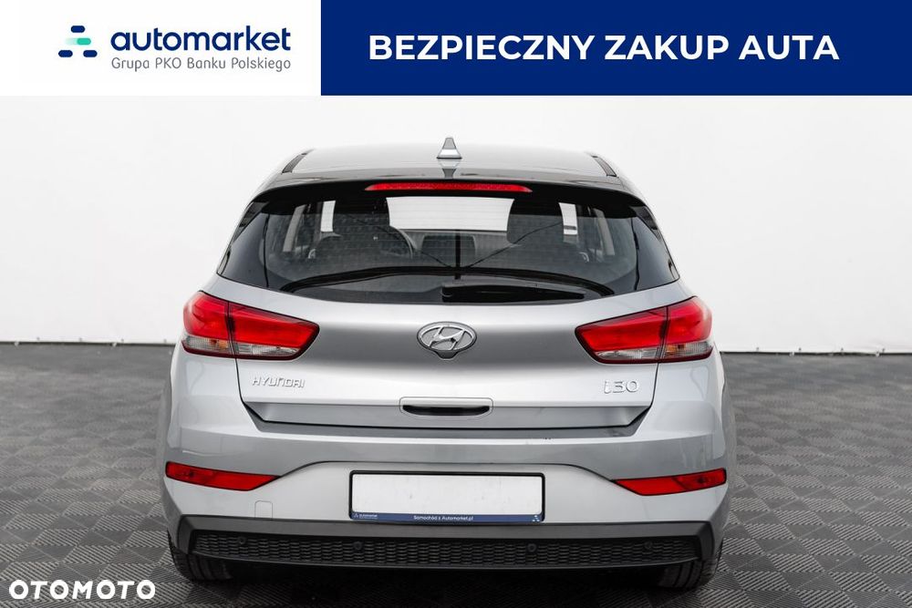 Hyundai i30 1.5 DPI Classic + - 13