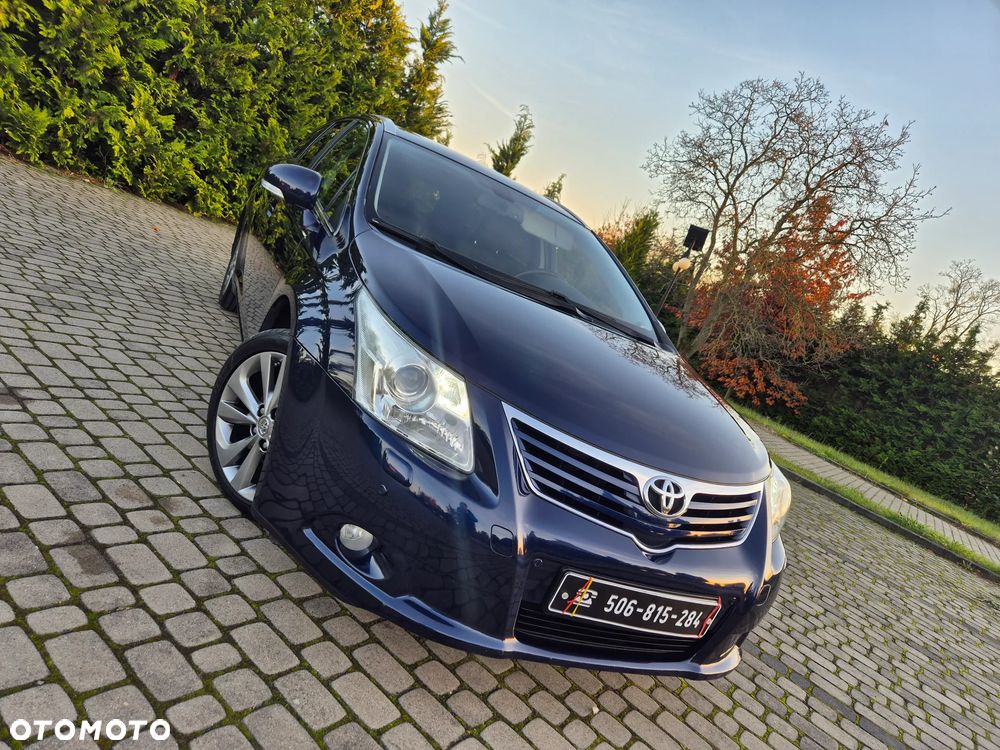 Toyota Avensis 2.0 Prestige NAVI - 1