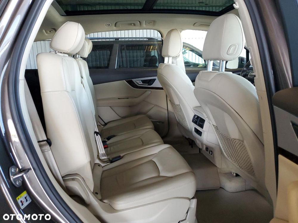 Audi Q7 3.0 TFSI Quattro Tiptronic - 25