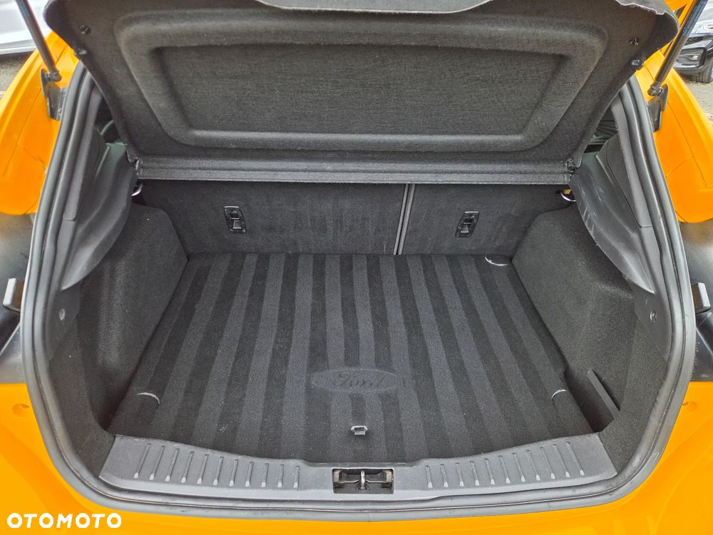 Ford Focus 2.0 TDCi ST - 22