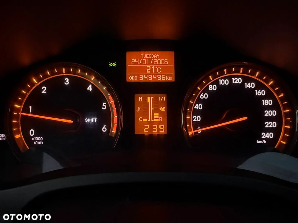 Toyota Avensis 2.0 D-4D Sol - 21