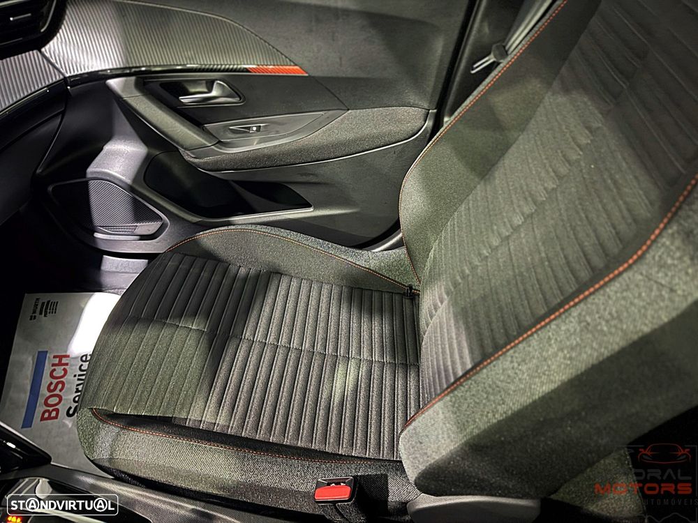 Peugeot 2008 1.2 PureTech Active Pack EAT8 - 20