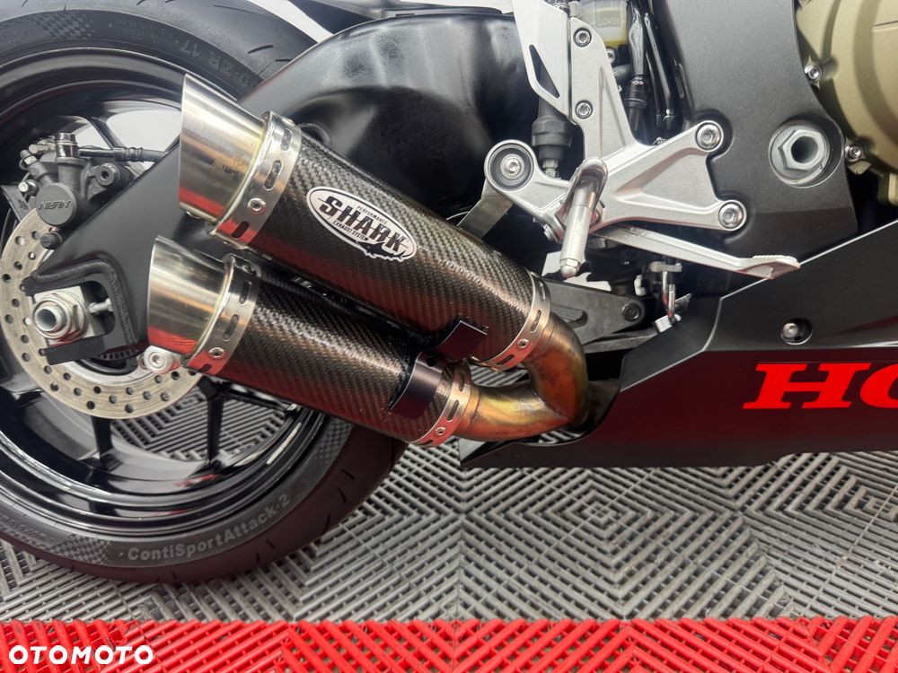 Honda CBR - 33