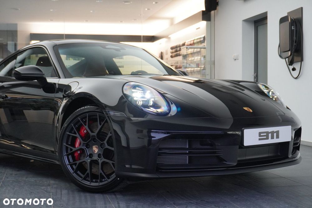Porsche 911 Carrera S - 4