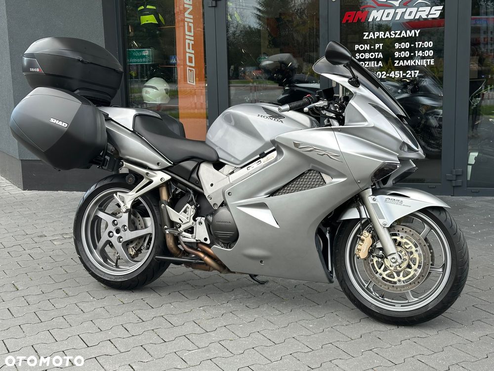 Honda VFR - 2