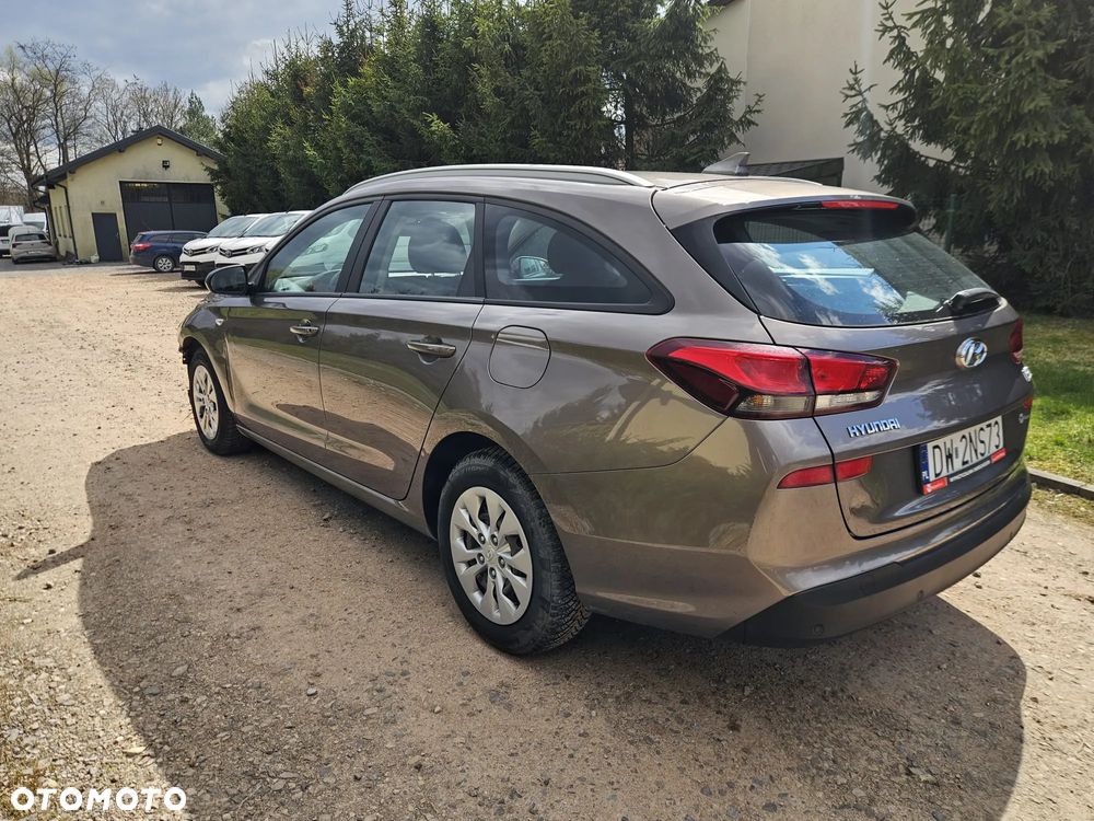 Hyundai i30 1.0 T-GDI Classic + DCT - 13