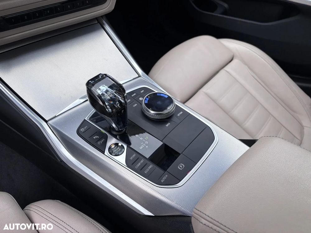 BMW Seria 3 320i Aut. M Sport - 25