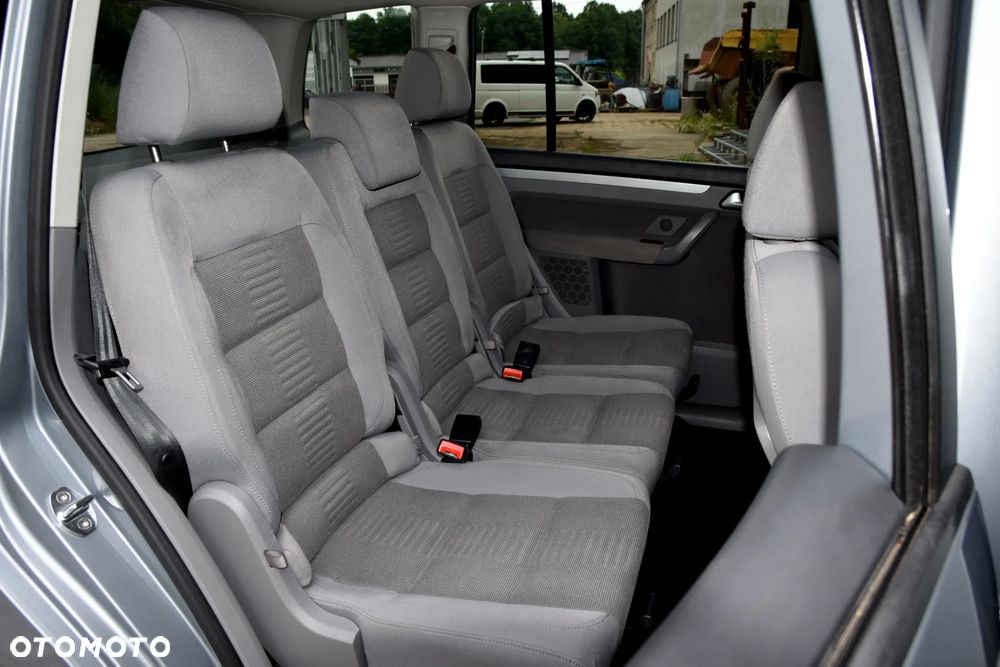 Volkswagen Touran 1.4 TSI DSG Conceptline - 15