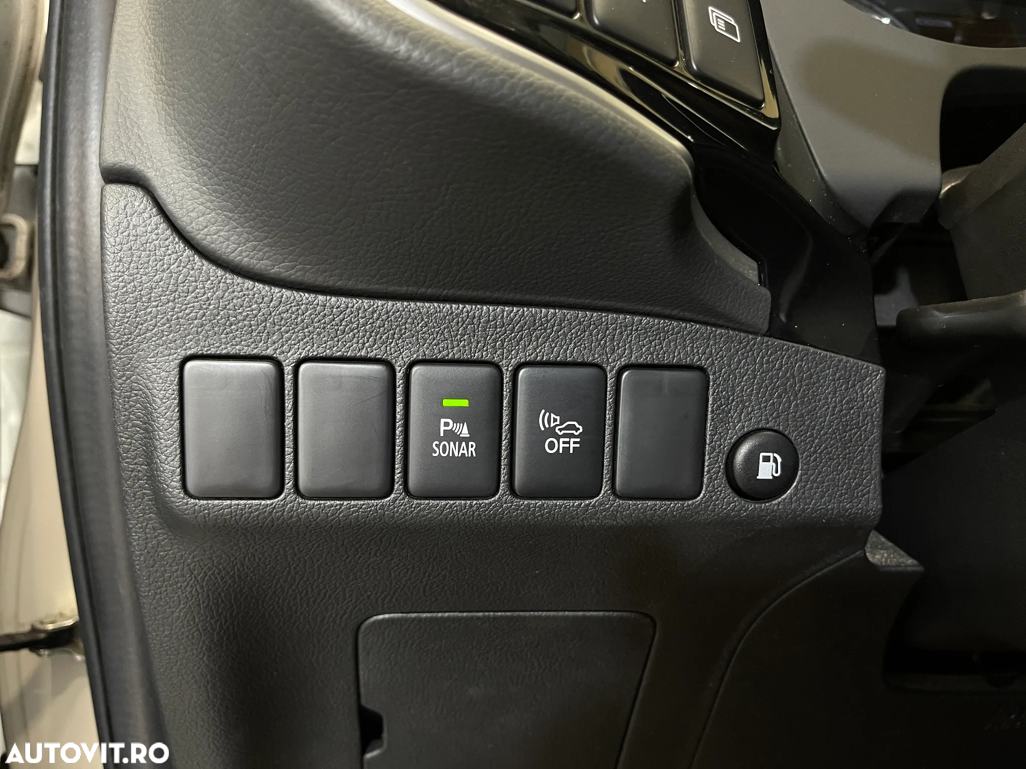 Mitsubishi Outlander 2.4 4WD Plug-In Hybrid - 17