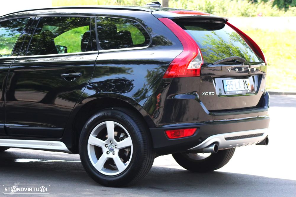 Volvo XC 60 2.0 D4 R-Design 139g Start/Stop - 19